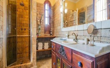 Property slide 17