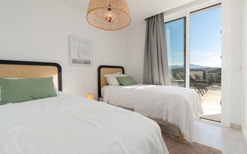 Property slide 20