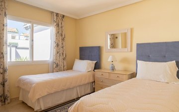 Property slide 25