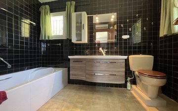 Property slide 24
