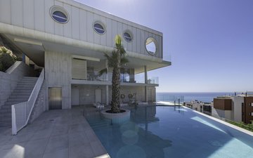 Property slide 31