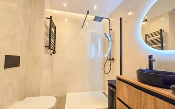 Property slide 32