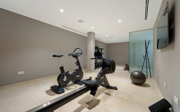 Property slide 44