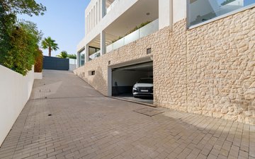 Property slide 46