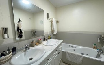 Property slide 25