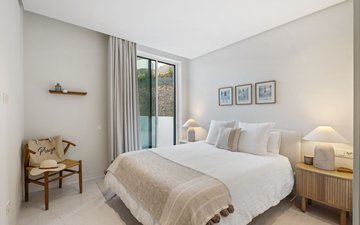 Property slide 40