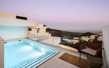Property slide 66