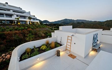 Property slide 68