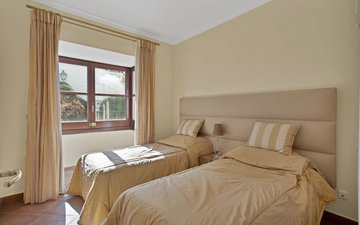 Property slide 17