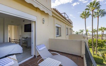 Property slide 32