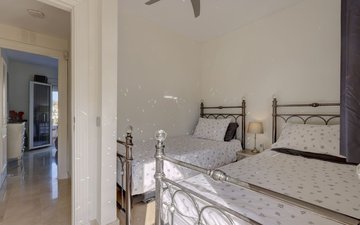 Property slide 44