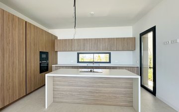 Property slide 16