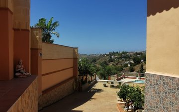 Property slide 21