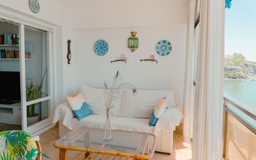 Property slide 60