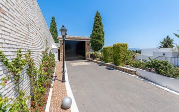 Property slide 19