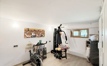 Property slide 29