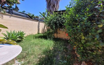 Property slide 25