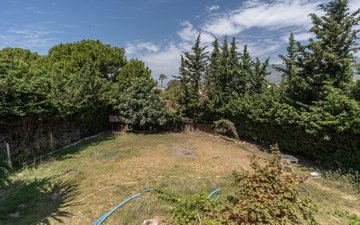 Property slide 8