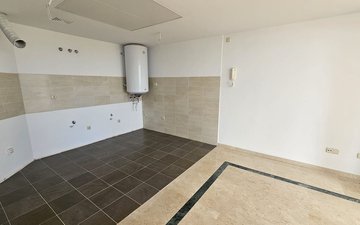 Property slide 21