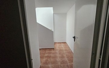 Property slide 32