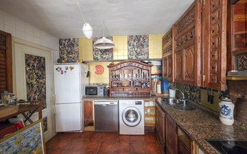 Property slide 19