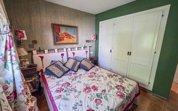Property slide 25