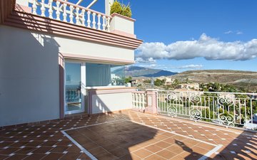 Property slide 22