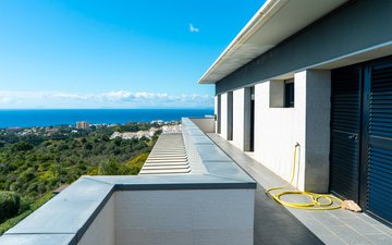 Property slide 21