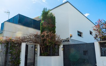 Property slide 66