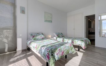 Property slide 24