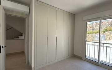 Property slide 48