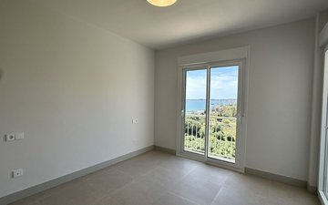 Property slide 58