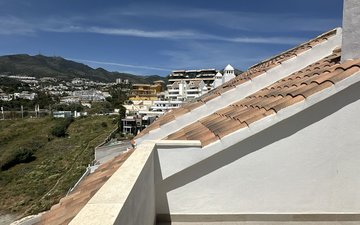 Property slide 77