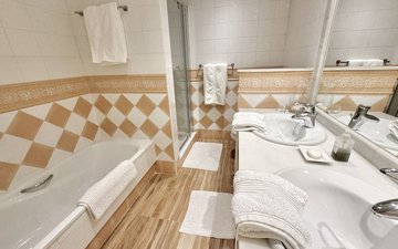 Property slide 17