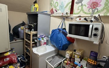 Property slide 61