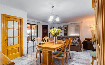 Property slide 40