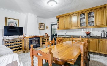 Property slide 44