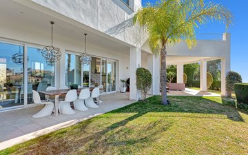 Property slide 20