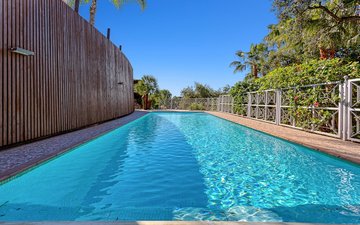 Property slide 25
