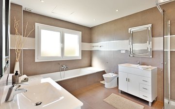 Property slide 32