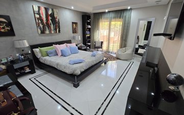 Property slide 10