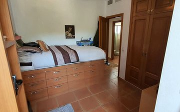 Property slide 16