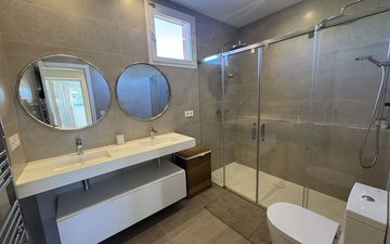 Property slide 18