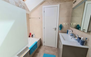 Property slide 21