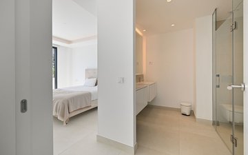 Property slide 20