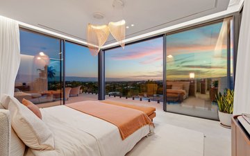 Property slide 32