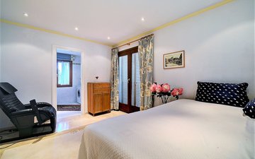 Property slide 25
