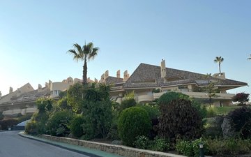 Property slide 21