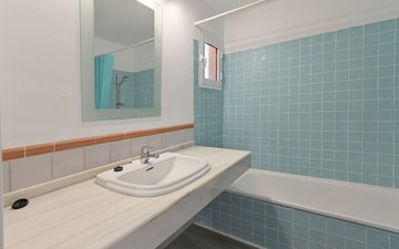 Property slide 10
