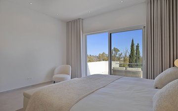 Property slide 102